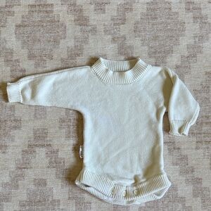 Ziggy Lou Baby Unisex Heirloom Knit Romper Milk Cream Colored  size 0-3M